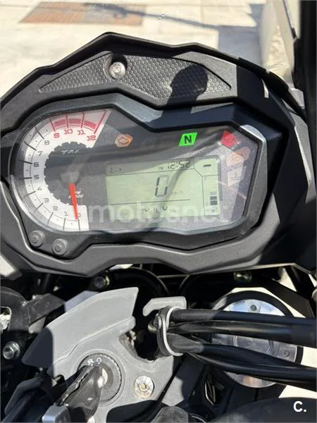 Benelli TRK 502 - Vista 4