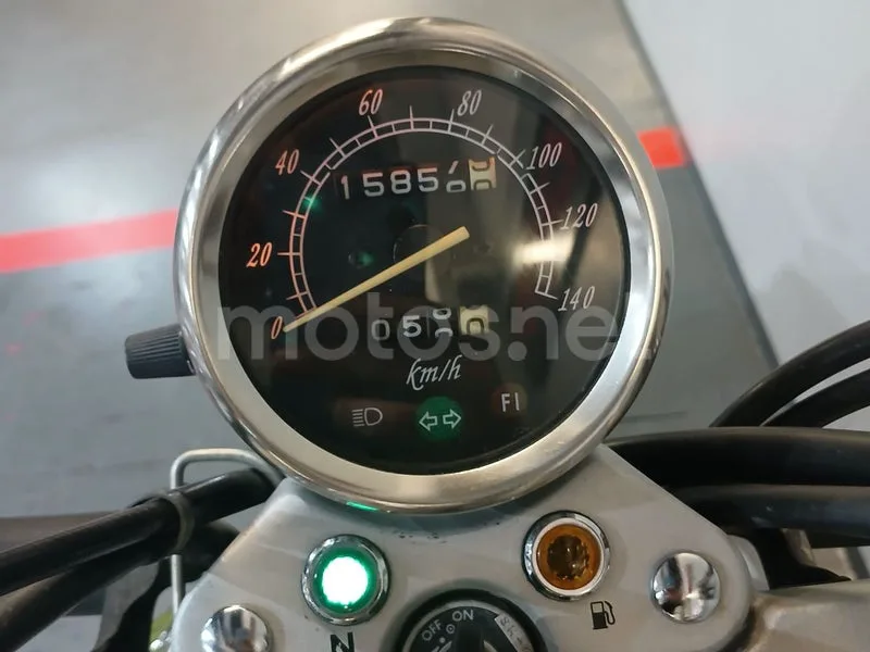 Suzuki Marauder 125 - Vista 7