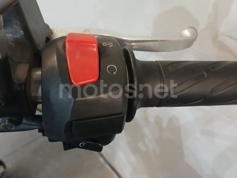 Suzuki Marauder 125 - Vista 9