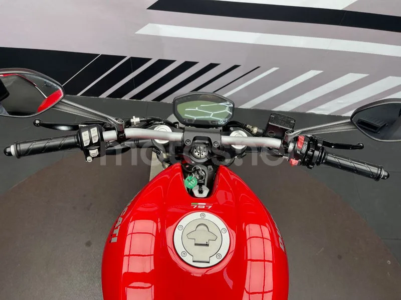 Ducati Monster 797 - Vista 7