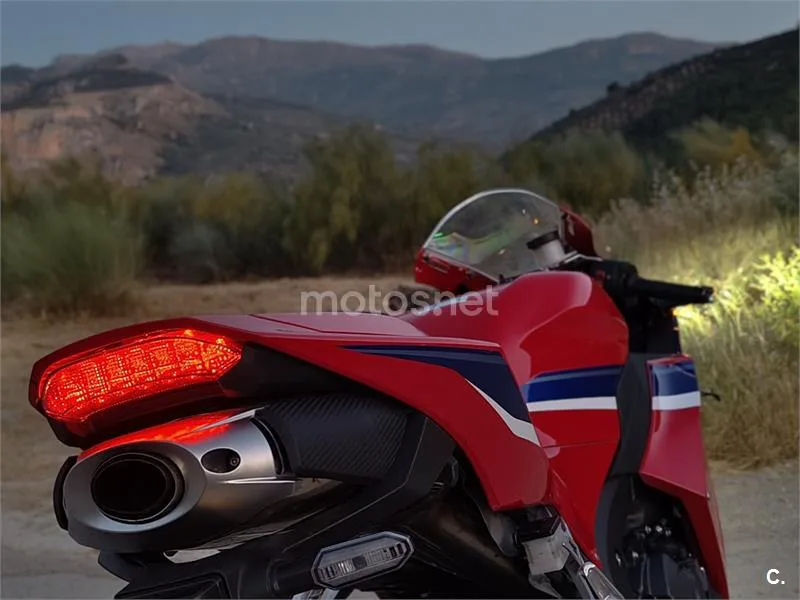 Honda CBR600RR - Vista 5