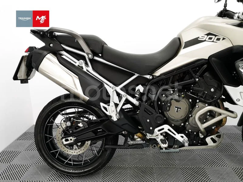 Triumph Tiger 900 - Vista 7