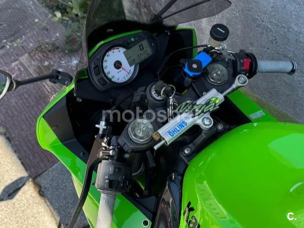 Kawasaki Ninja ZX-6R - Vista 4