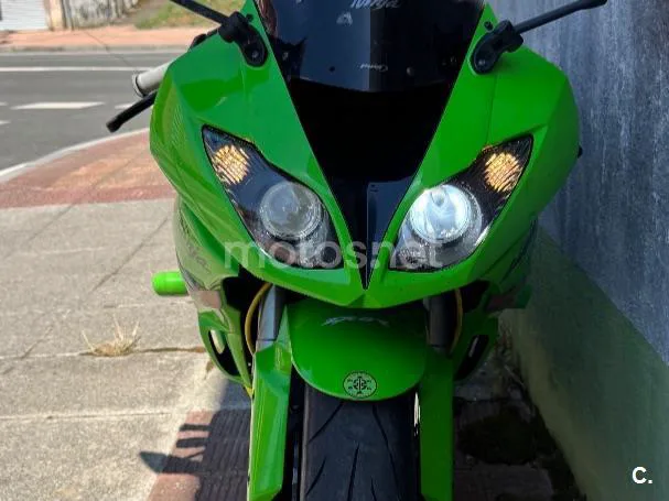 Kawasaki Ninja ZX-6R - Vista 8
