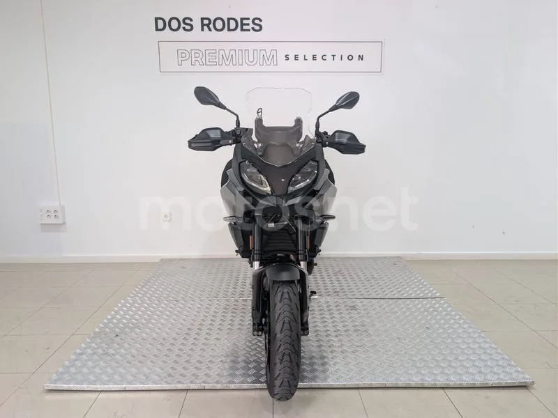 BMW F 900 XR - Vista 3
