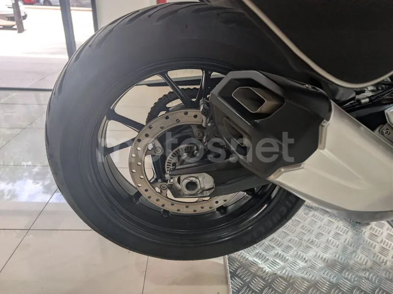 BMW F 900 XR - Vista 24