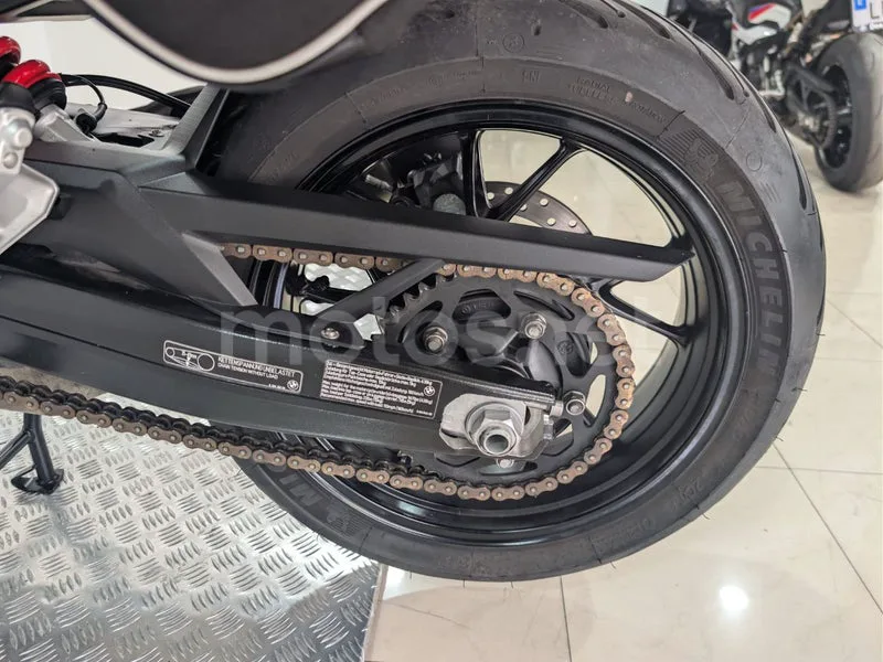 BMW F 900 XR - Vista 25