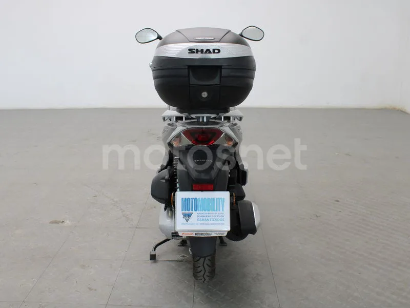 Honda SH125i - Vista 7