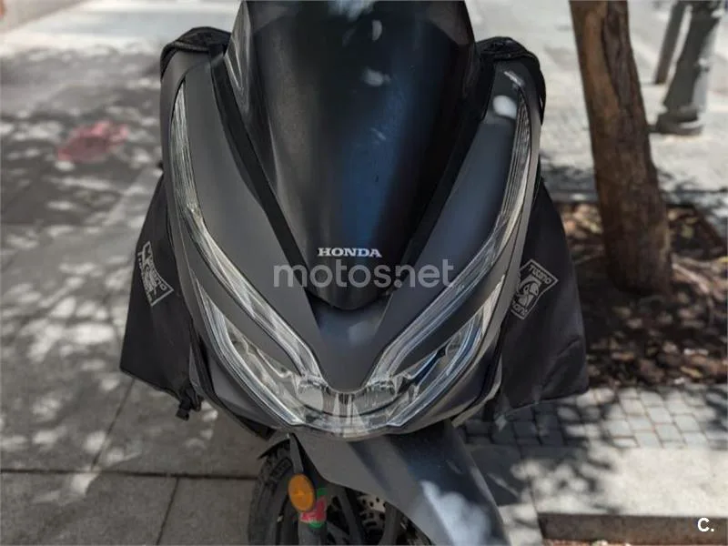 Honda PCX125 - Vista 3