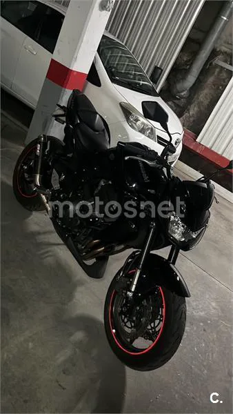Kawasaki Z750 - Vista 3