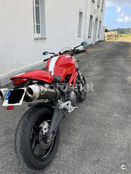 Ducati Monster 696 - Vista 4