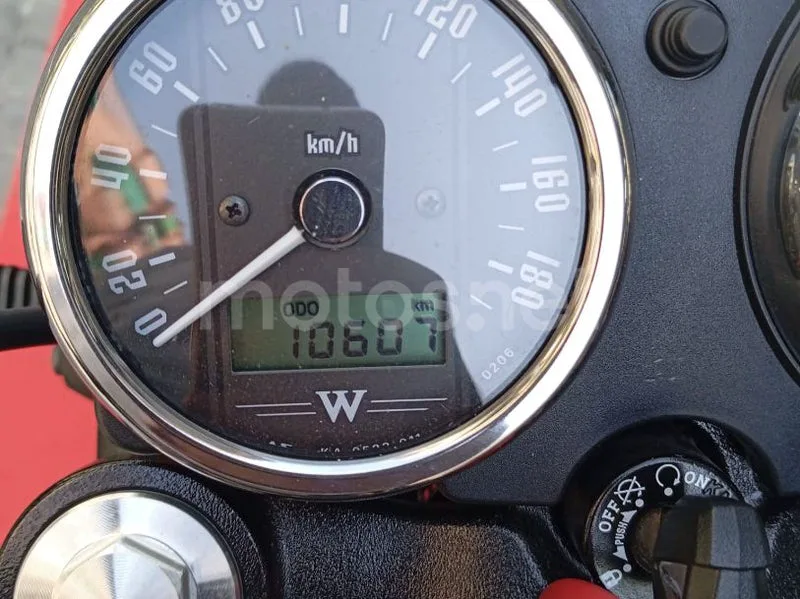 Kawasaki W800 - Vista 7