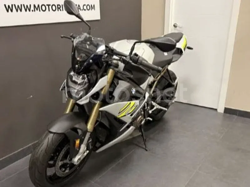 BMW S 1000 R - Vista 12