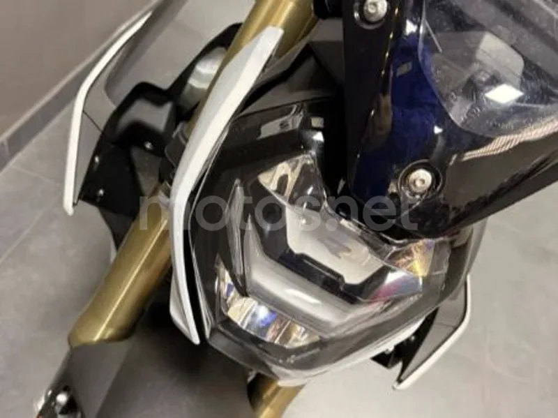 BMW S 1000 R - Vista 18