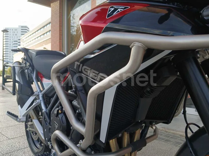 Triumph Tiger 900 - Vista 9