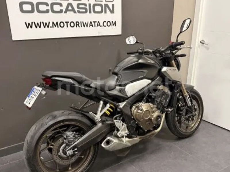 Honda CB650R - Vista 7
