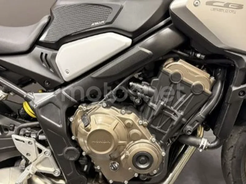 Honda CB650R - Vista 8
