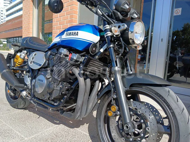 Yamaha XJR1300 - Vista 5