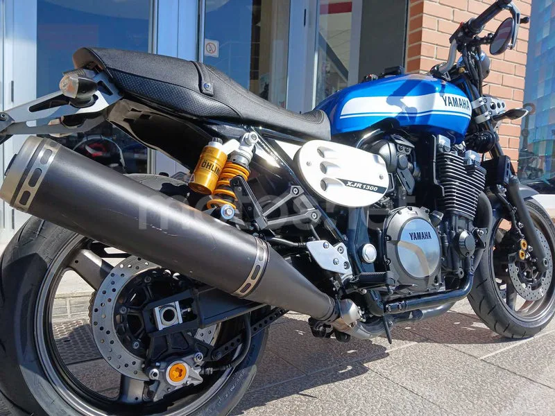 Yamaha XJR1300 - Vista 6