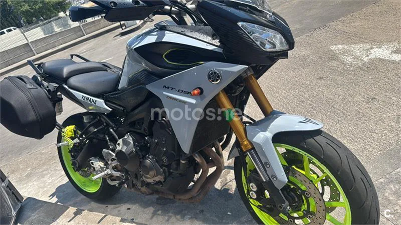 Yamaha MT-09 Tracer - Vista 14
