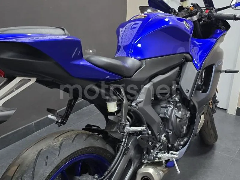 Yamaha YZF-R7 - Vista 5