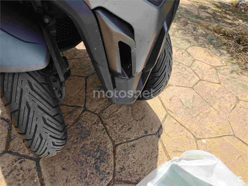 Piaggio MP3 530 Exclusive - Vista 4