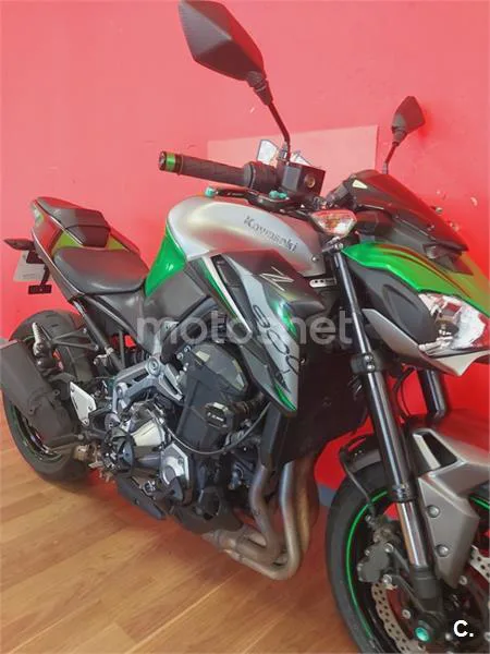 Kawasaki Z900 - Vista 14