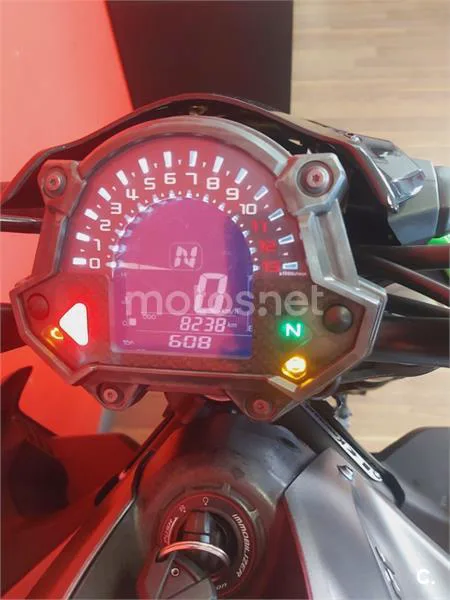 Kawasaki Z900 - Vista 3