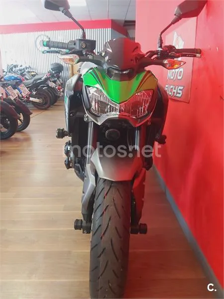 Kawasaki Z900 - Vista 4