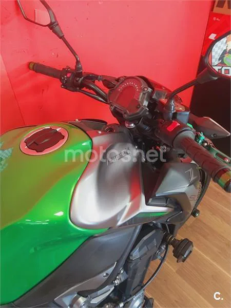 Kawasaki Z900 - Vista 5
