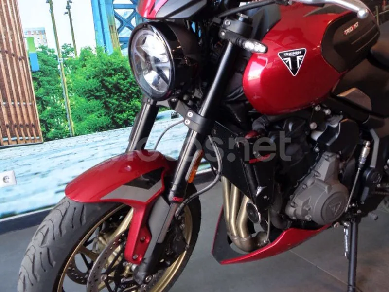 Triumph Trident 800 - Vista 4