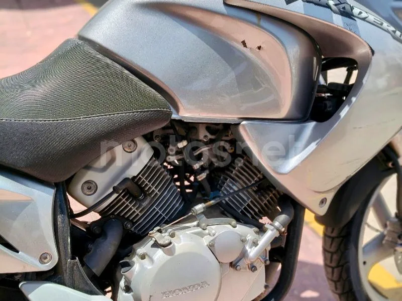 Honda XL125V Varadero - Vista 5