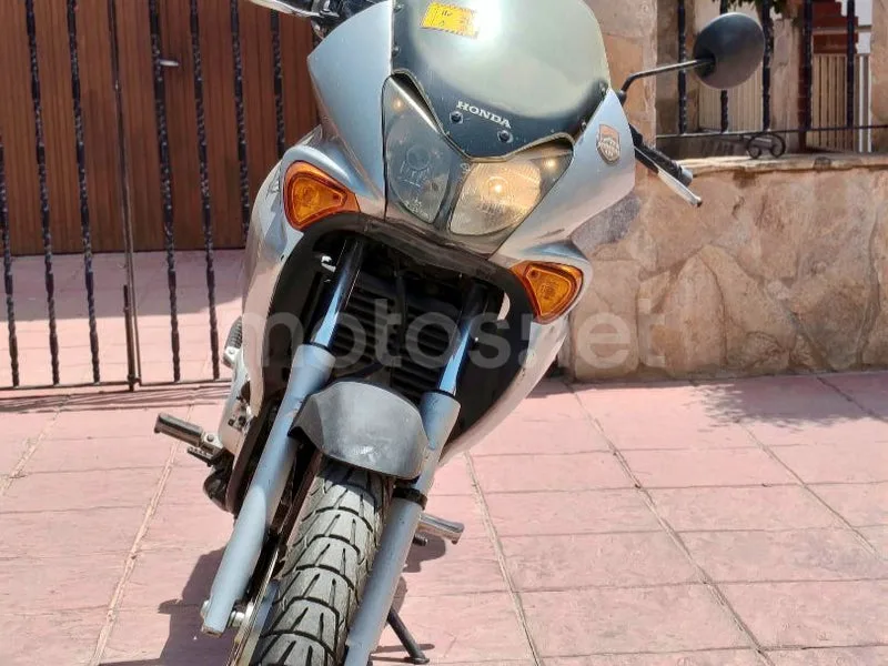Honda XL125V Varadero - Vista 9