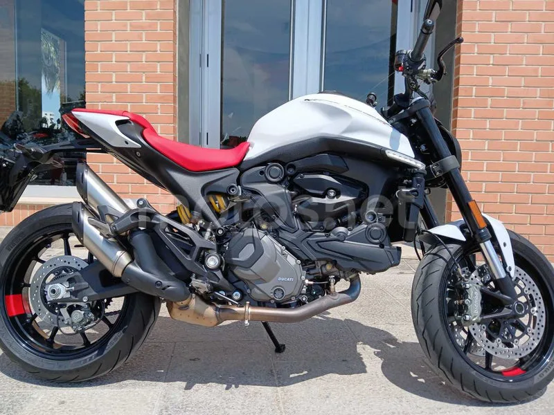 Ducati Monster - Vista 17