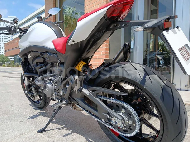 Ducati Monster - Vista 6