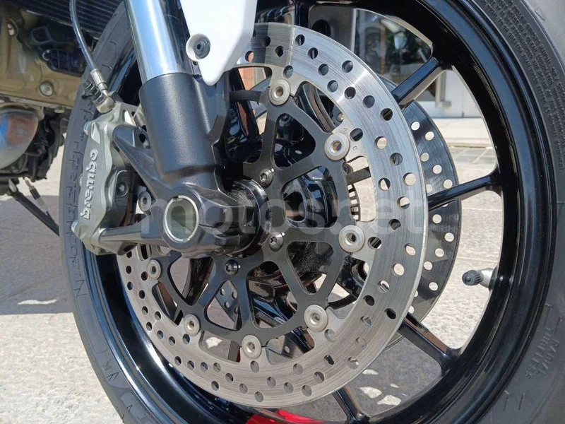Ducati Monster - Vista 10