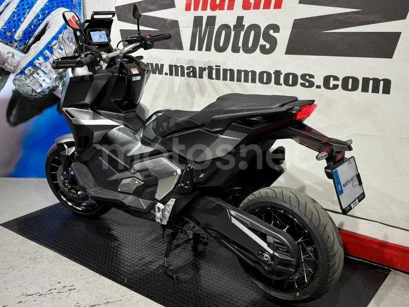 Honda X-ADV - Vista 10