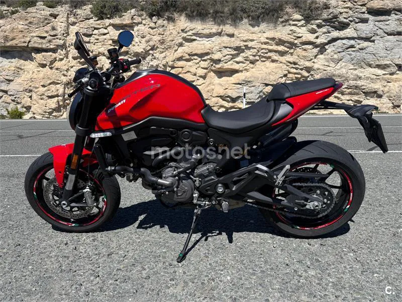 Ducati Monster - Vista 3