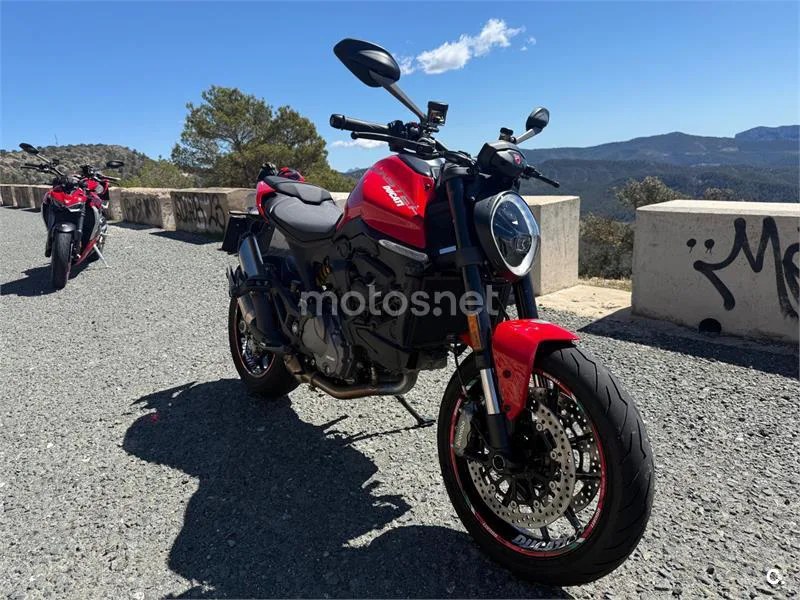 Ducati Monster - Vista 4