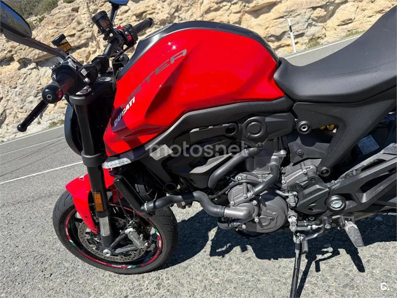 Ducati Monster - Vista 6