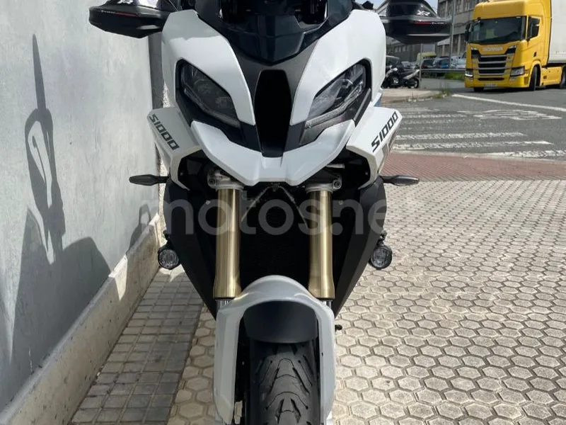 BMW S 1000 XR - Vista 7