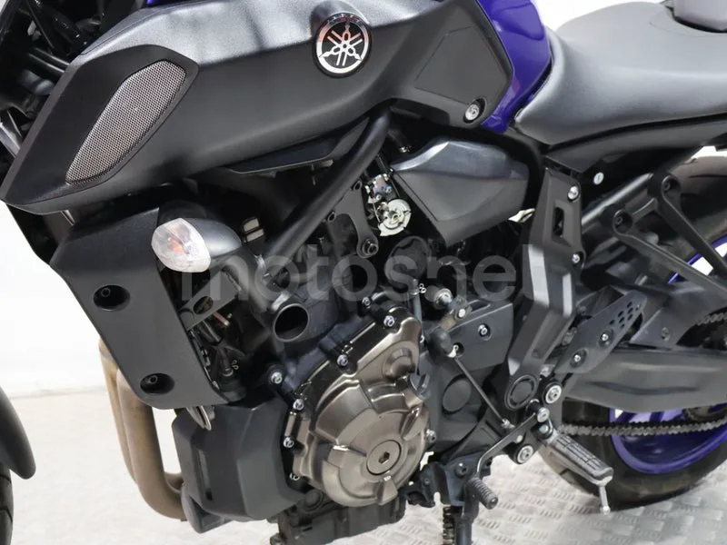 Yamaha MT-07 - Vista 13