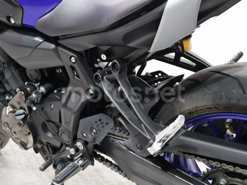 Yamaha MT-07 - Vista 14