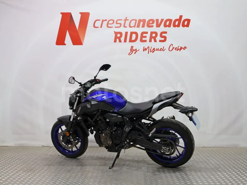 Yamaha MT-07 - Vista 10