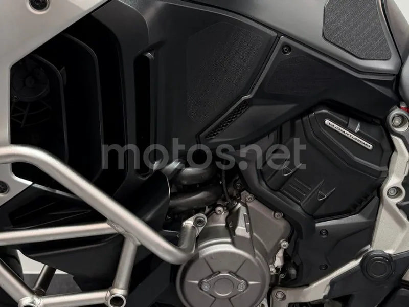 Ducati Multistrada V4 - Vista 9