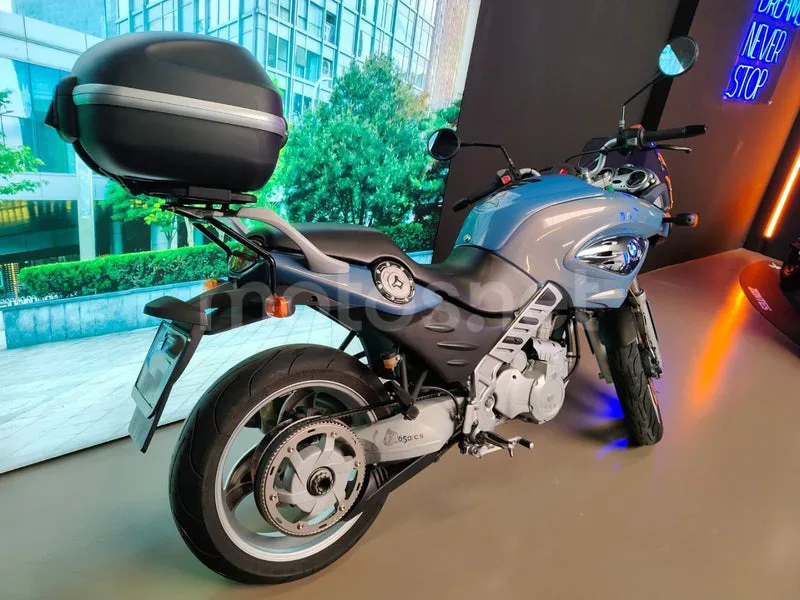BMW F 650 CS - Vista 3