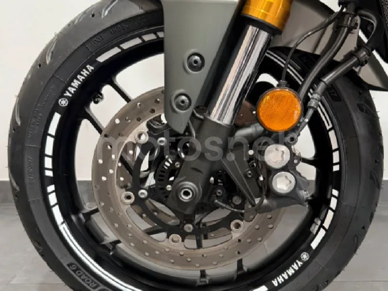 Yamaha Tracer 9 - Vista 9