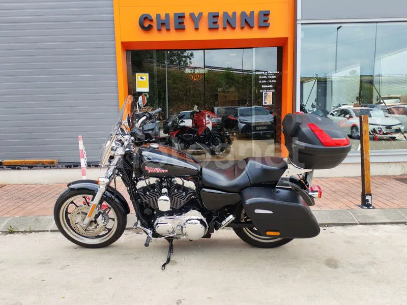 Harley-Davidson SuperLow - Vista 15