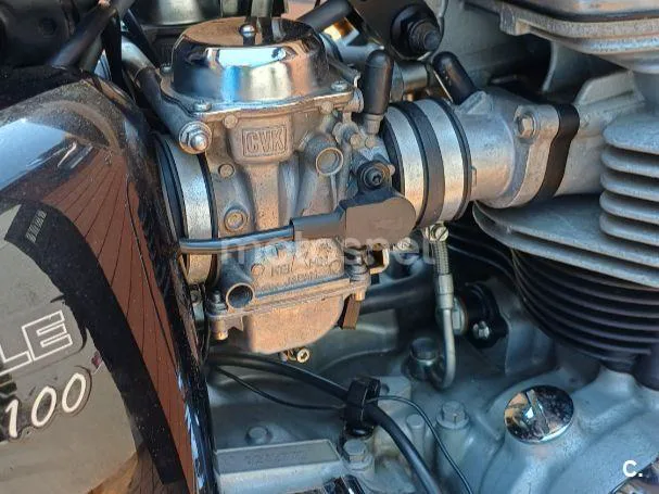 Triumph Bonneville T100 - Vista 7