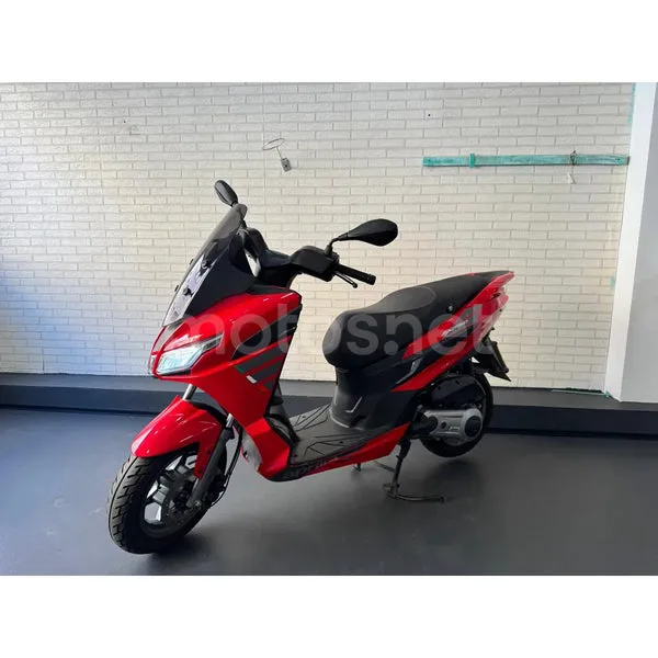 Aprilia SXR 50 - Vista 3